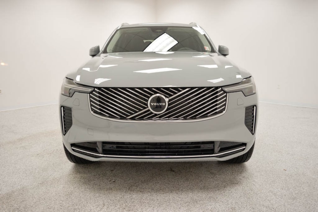 New 2026 Volvo XC90 B5 Core SUV