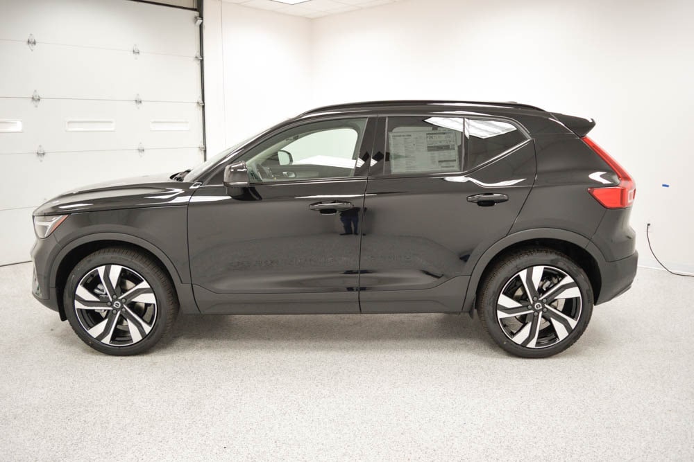 2026 Volvo XC40 Ultra - Photo 4