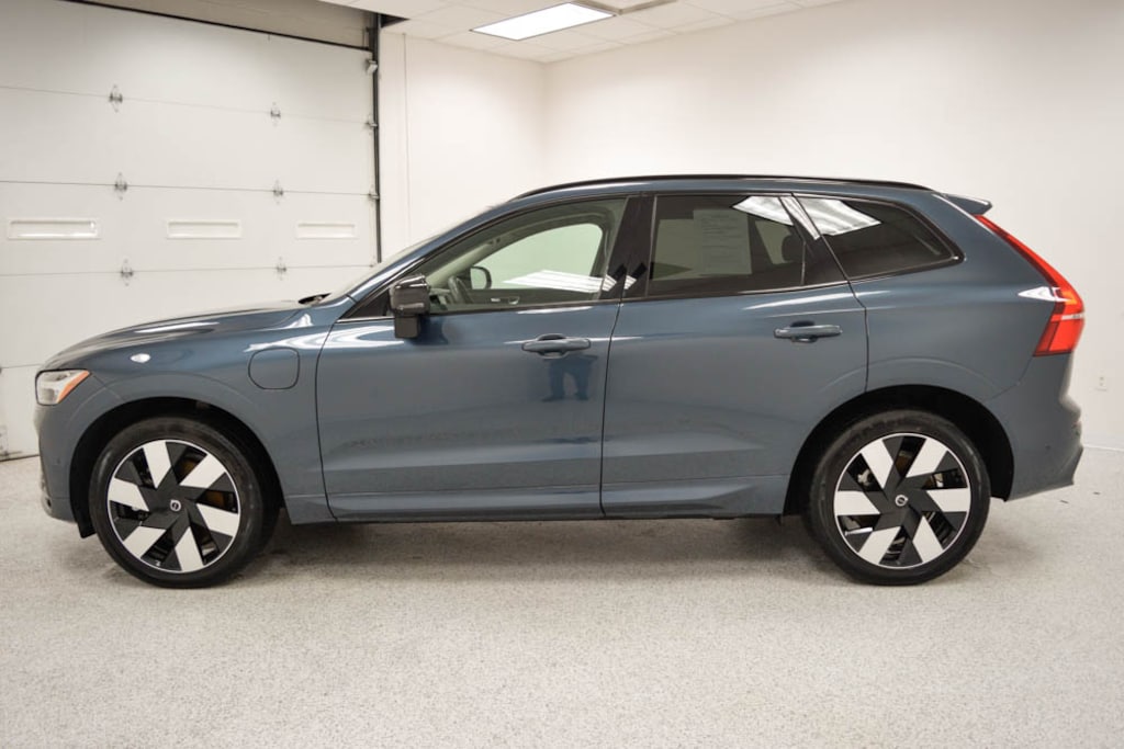 Certified 2024 Volvo XC60 plug-in hybrid T8 Plus Dark SUV
