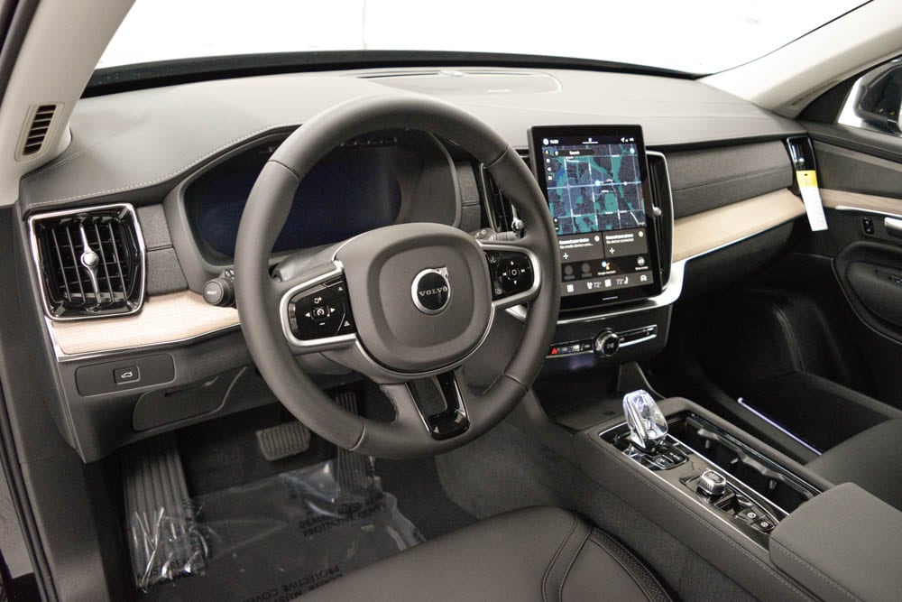 2026 Volvo XC90 Plus - Photo 12