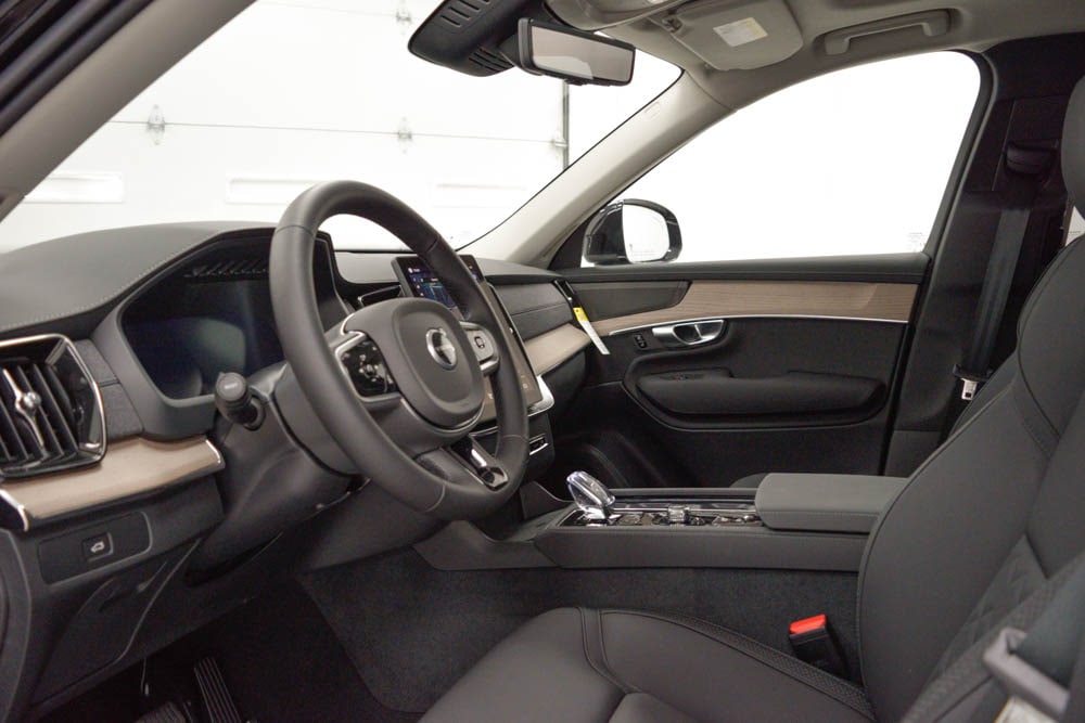 2026 Volvo XC90 Plus - Photo 9