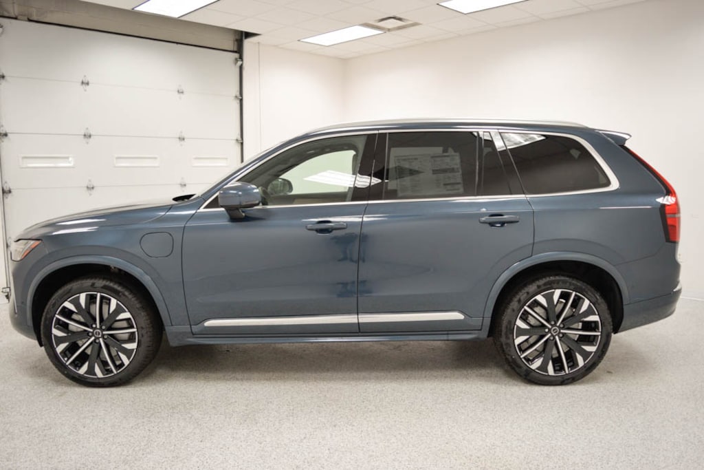 New 2026 Volvo XC90 plug-in hybrid T8 Plus 7-Seater SUV