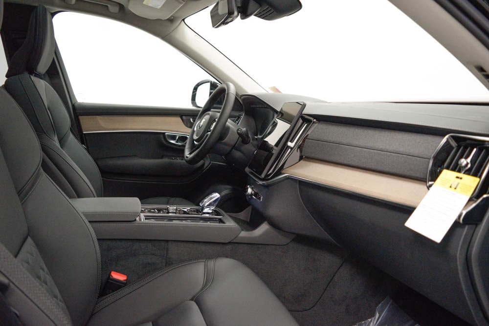 2026 Volvo XC90 Plus - Photo 22