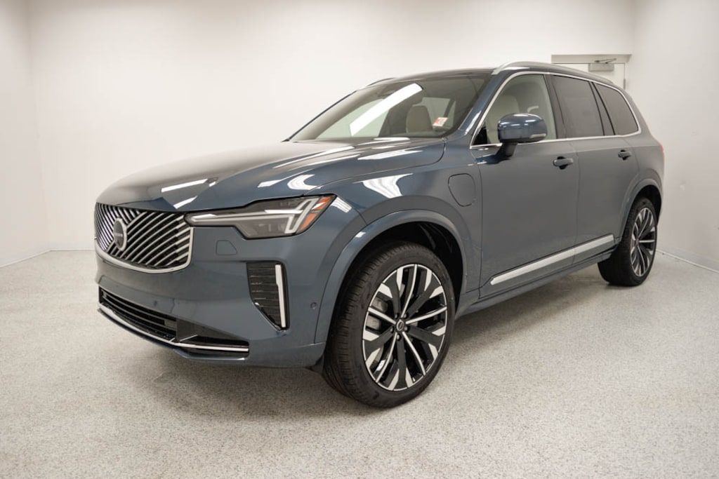 New 2026 Volvo XC90 plug-in hybrid T8 Plus 7-Seater SUV