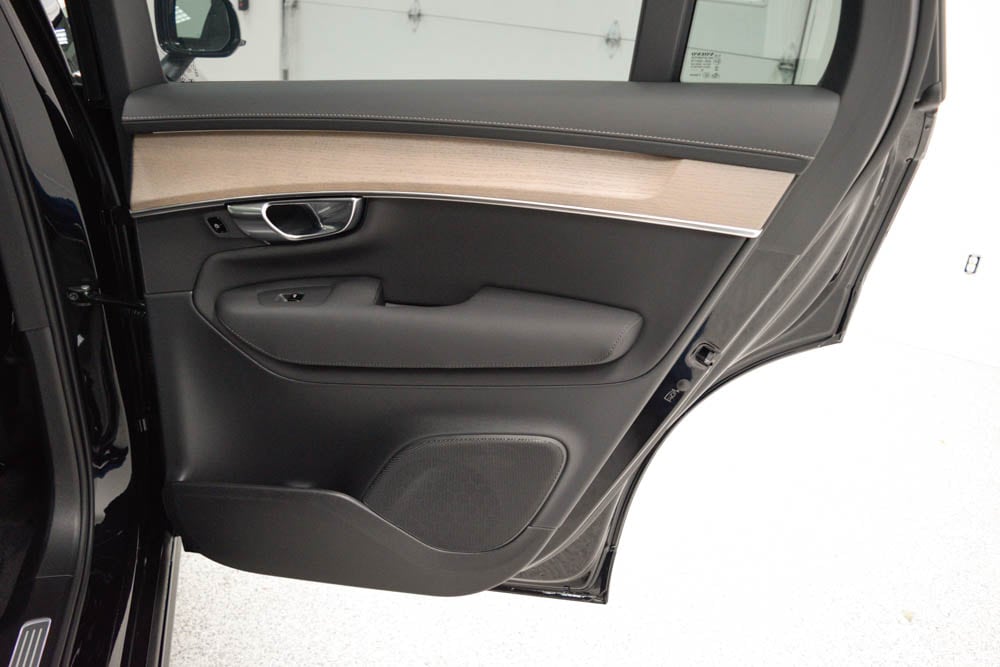 2026 Volvo XC90 Plus - Photo 24