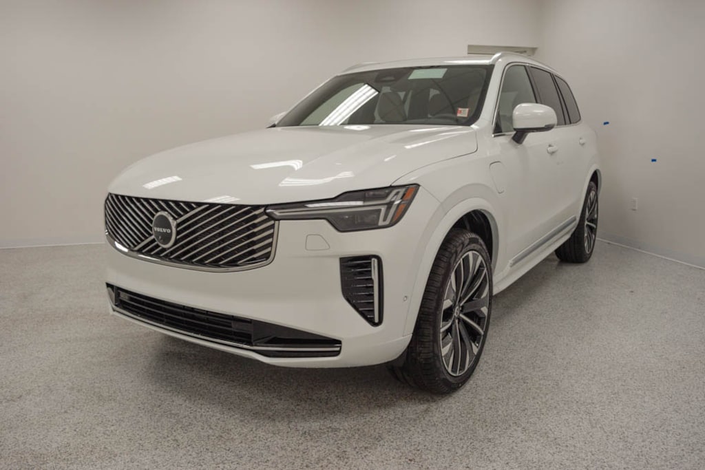 New 2026 Volvo XC90 plug-in hybrid T8 Plus 7-Seater SUV