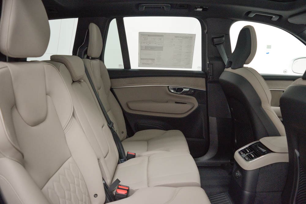2026 Volvo XC90 Plus - Photo 25