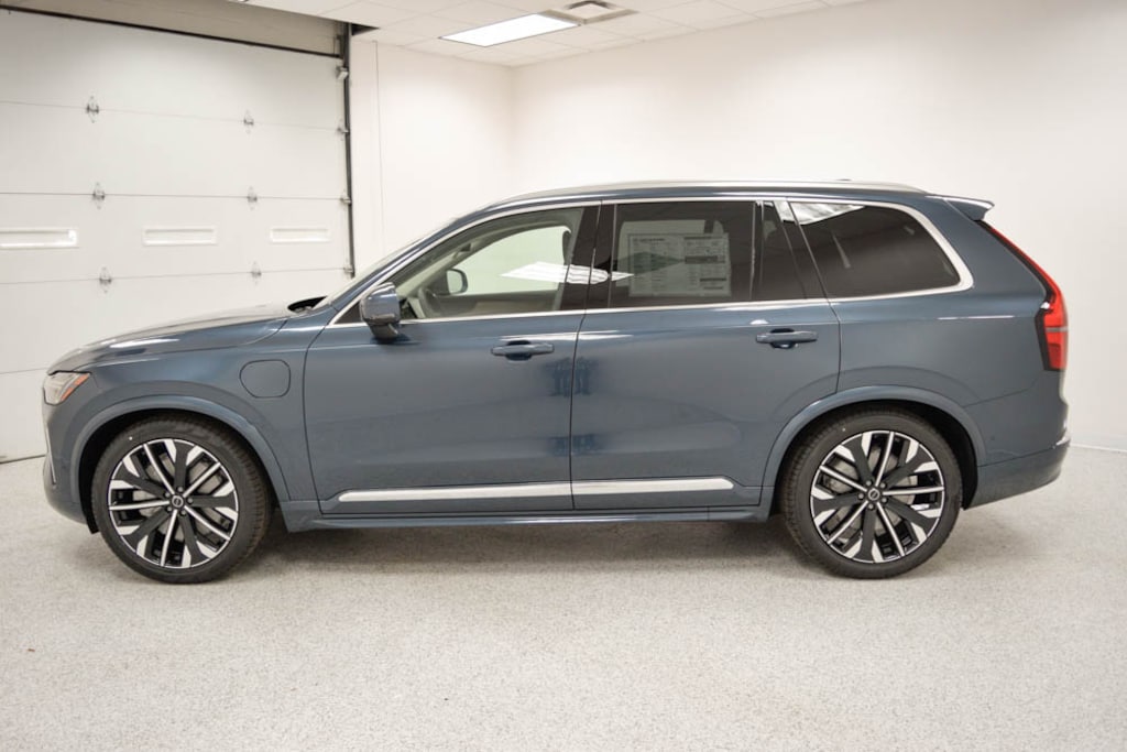 New 2026 Volvo XC90 plug-in hybrid T8 Plus 7-Seater SUV