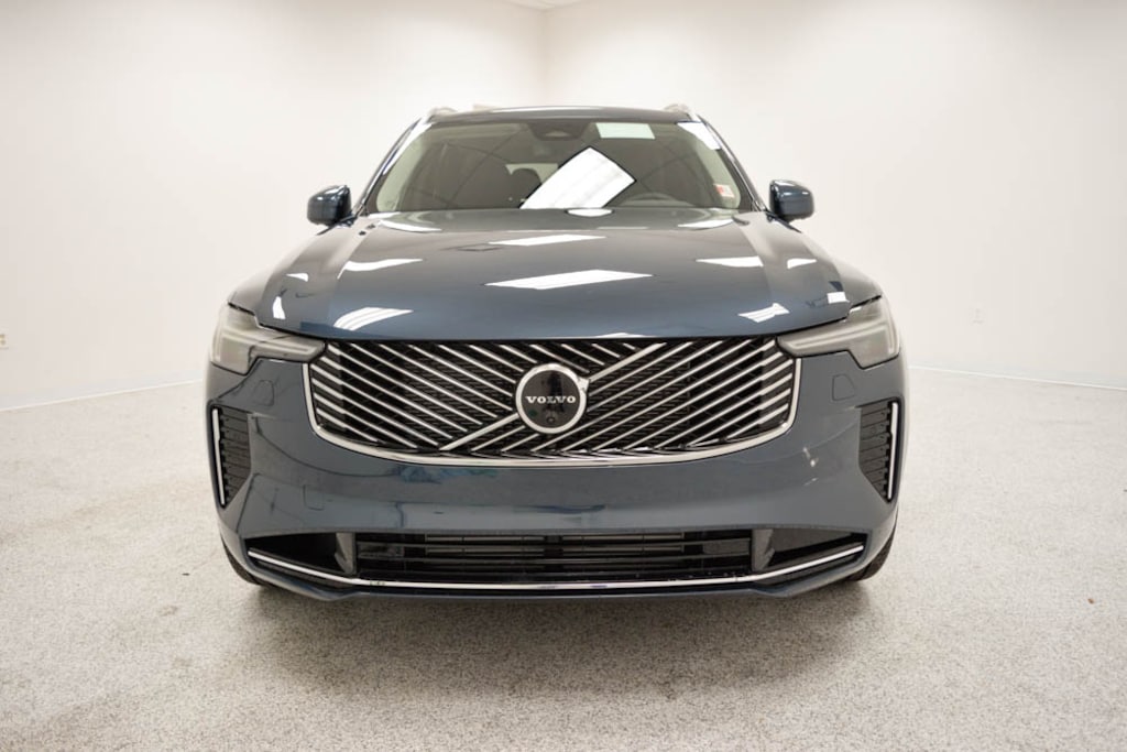 New 2026 Volvo XC90 plug-in hybrid T8 Plus 7-Seater SUV