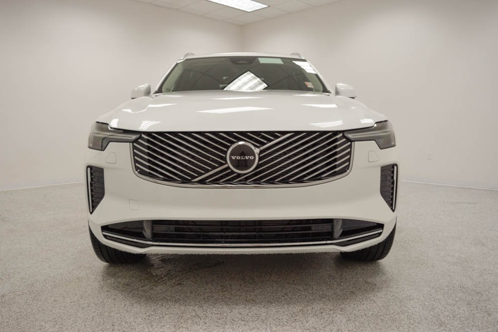 New 2026 Volvo XC90 B5 Core SUV