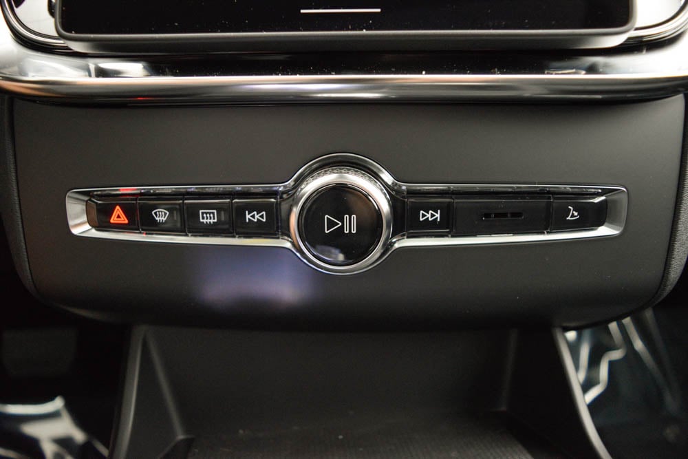 2026 Volvo XC90 Plus - Photo 16