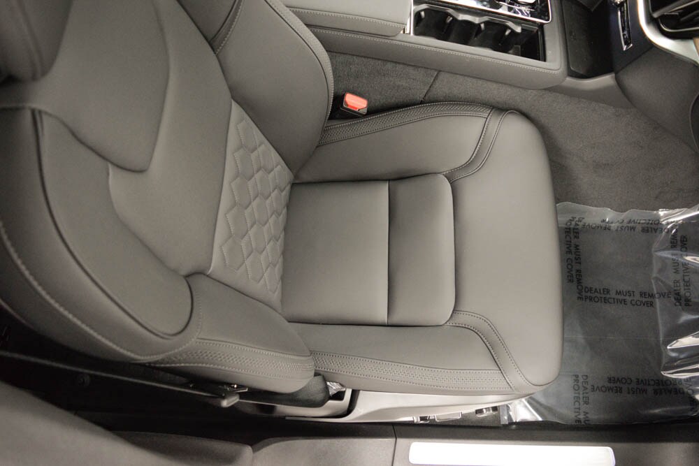 2026 Volvo XC90 Plus - Photo 24