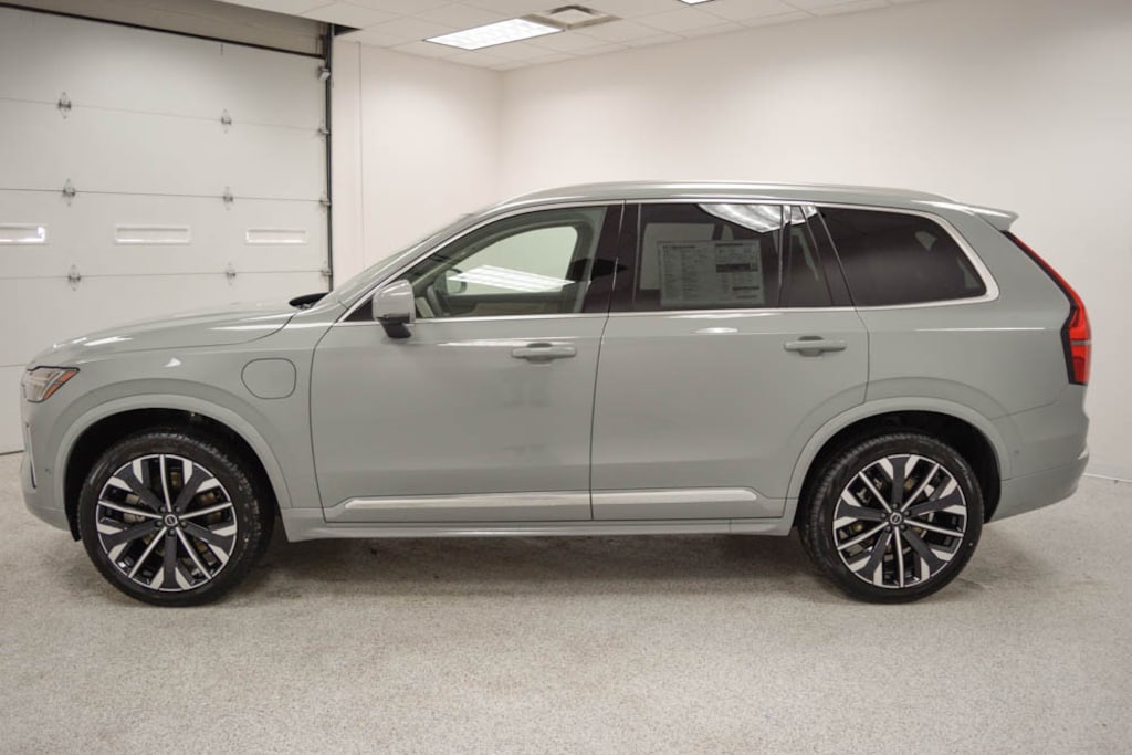 Certified 2026 Volvo XC90 plug-in hybrid T8 Plus 7-Seater SUV