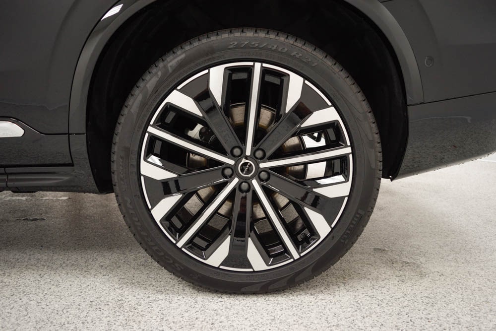 2026 Volvo XC90 Plus - Photo 7