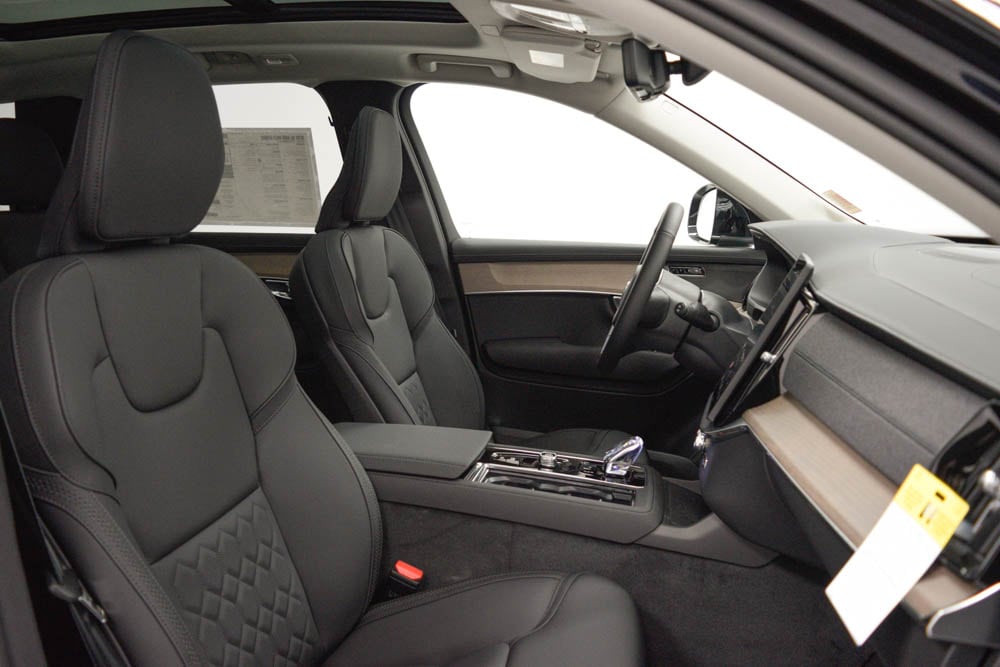 2026 Volvo XC90 Plus - Photo 22
