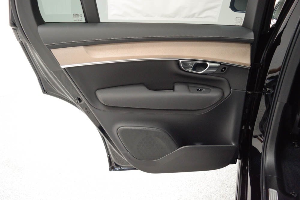 2026 Volvo XC90 Plus - Photo 30