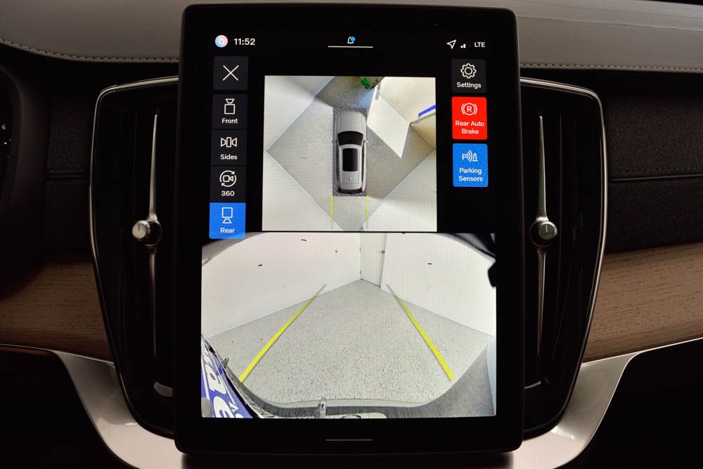 2026 Volvo XC90 Plus - Photo 17