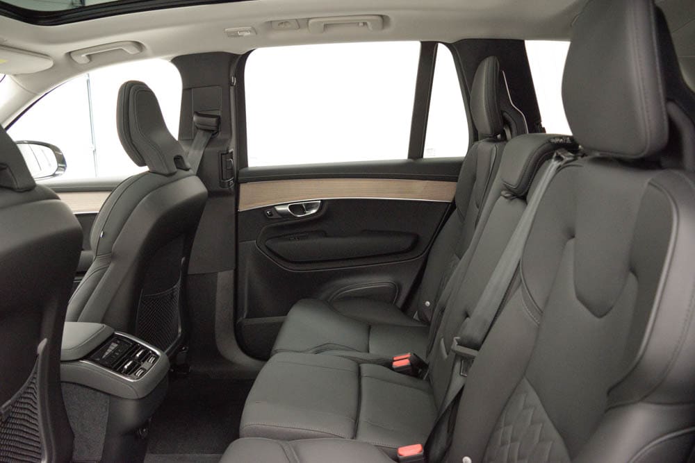 2026 Volvo XC90 Plus - Photo 31