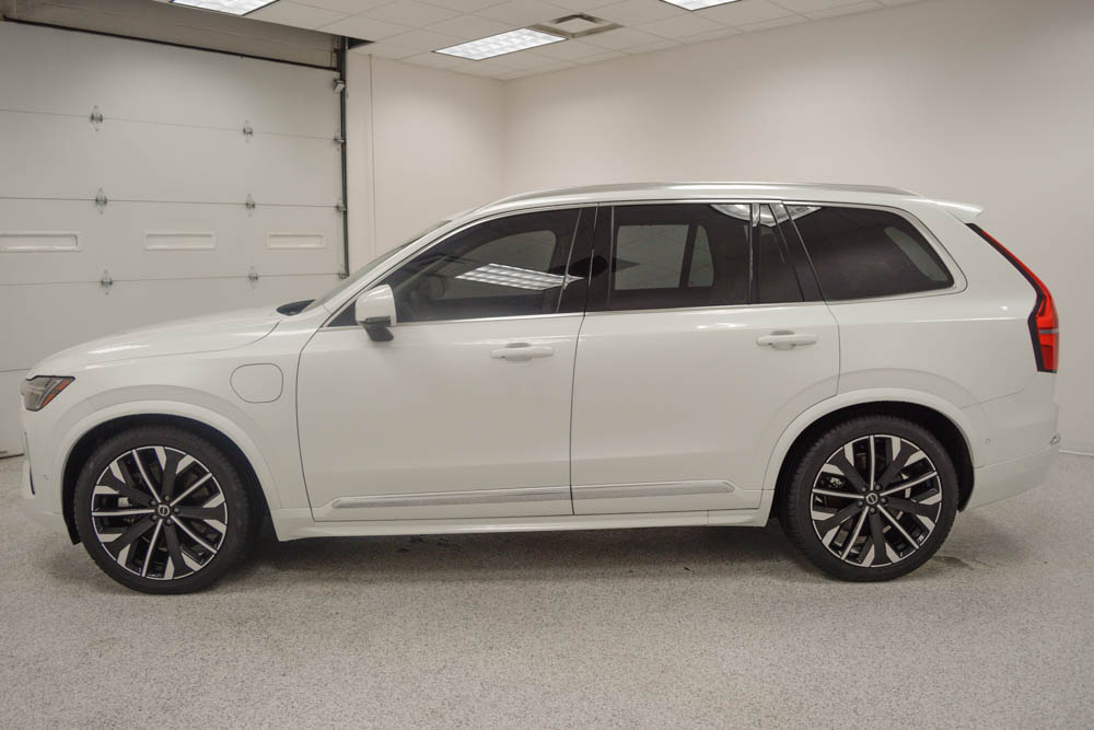 New 2025 Volvo XC90 plug-in hybrid T8 (2025.5) Ultra 7-Seater SUV