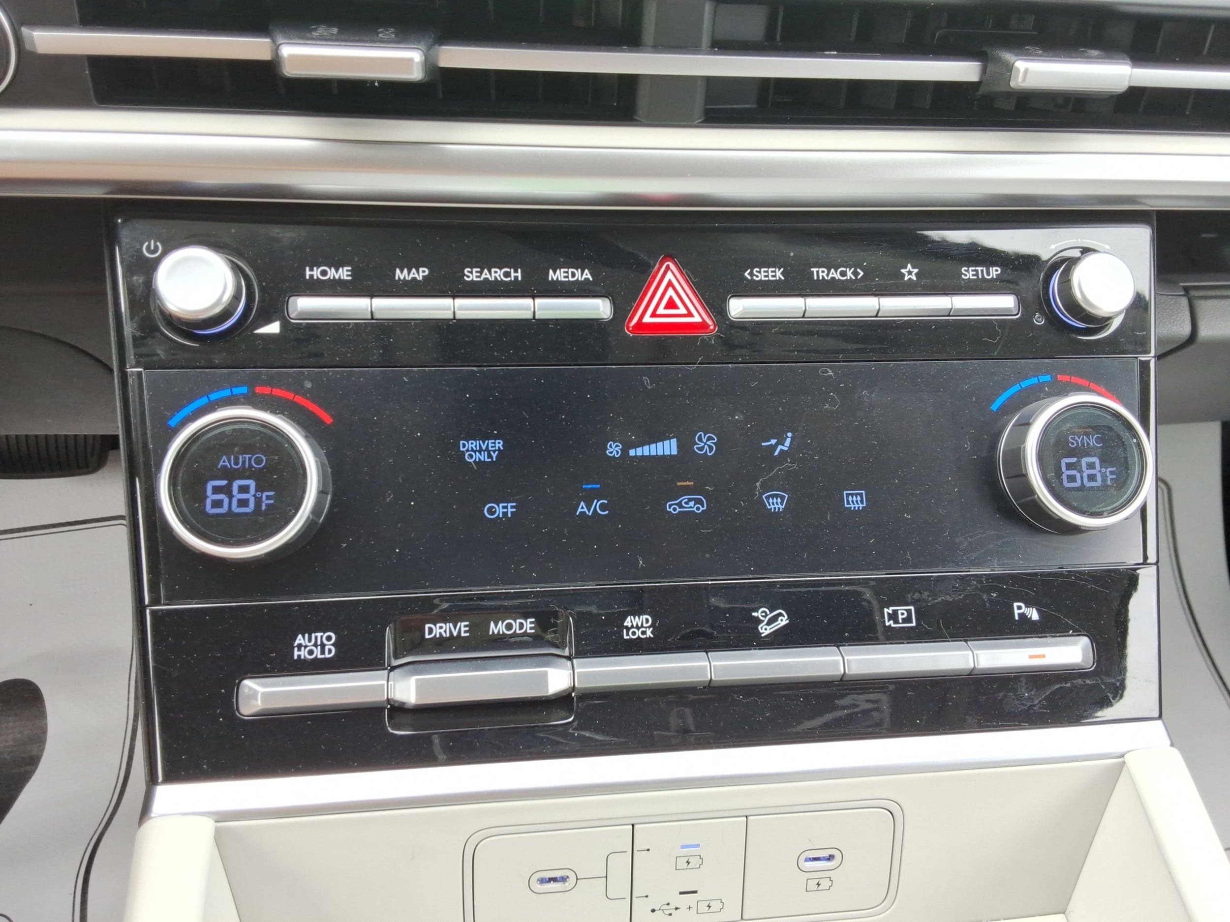 2026 Hyundai Santa Fe SE - Photo 16