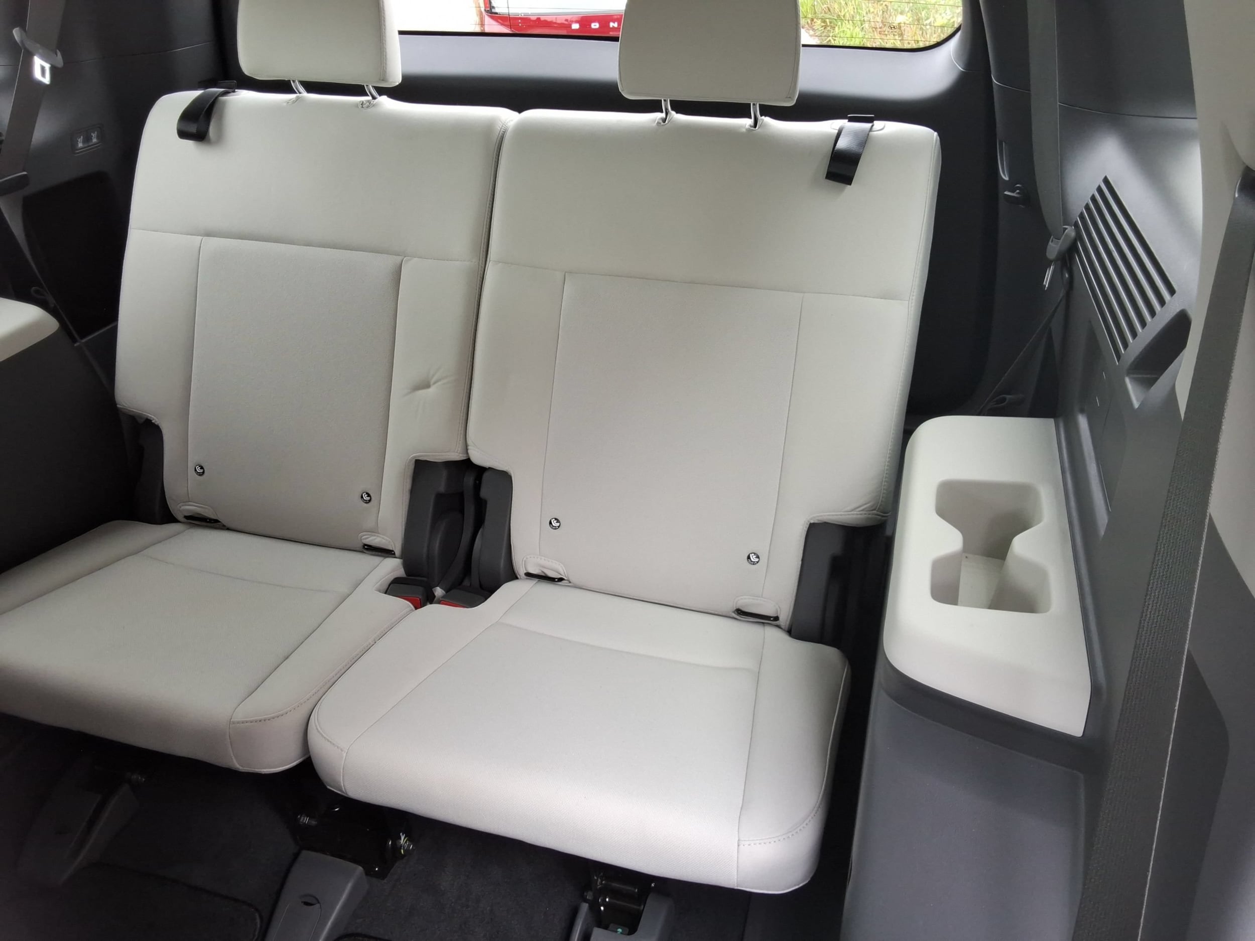2026 Hyundai Santa Fe SE - Photo 30