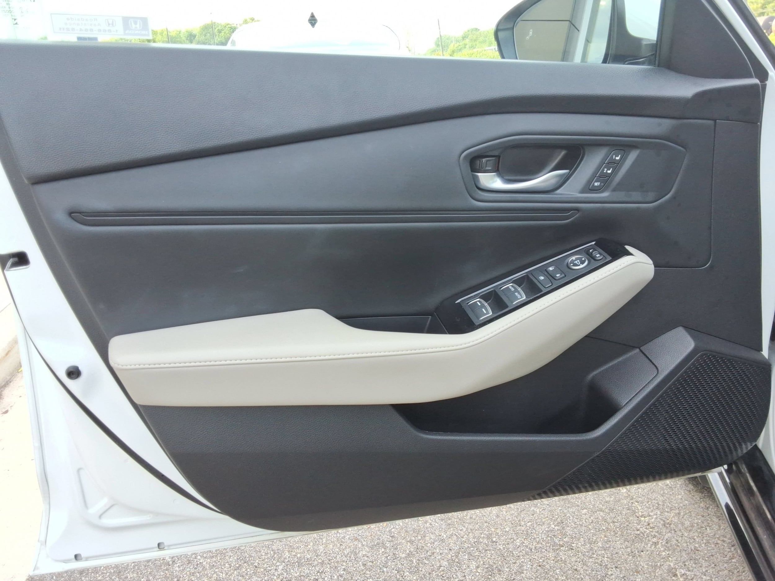 2024 Honda Accord Hybrid Touring - Photo 21