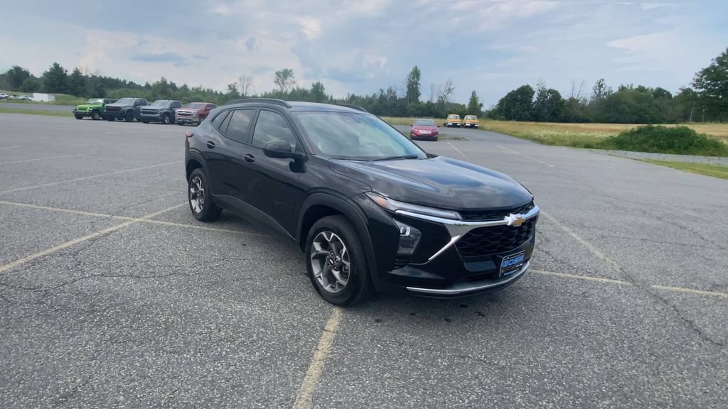 Used 2024 Chevrolet Trax LT SUV