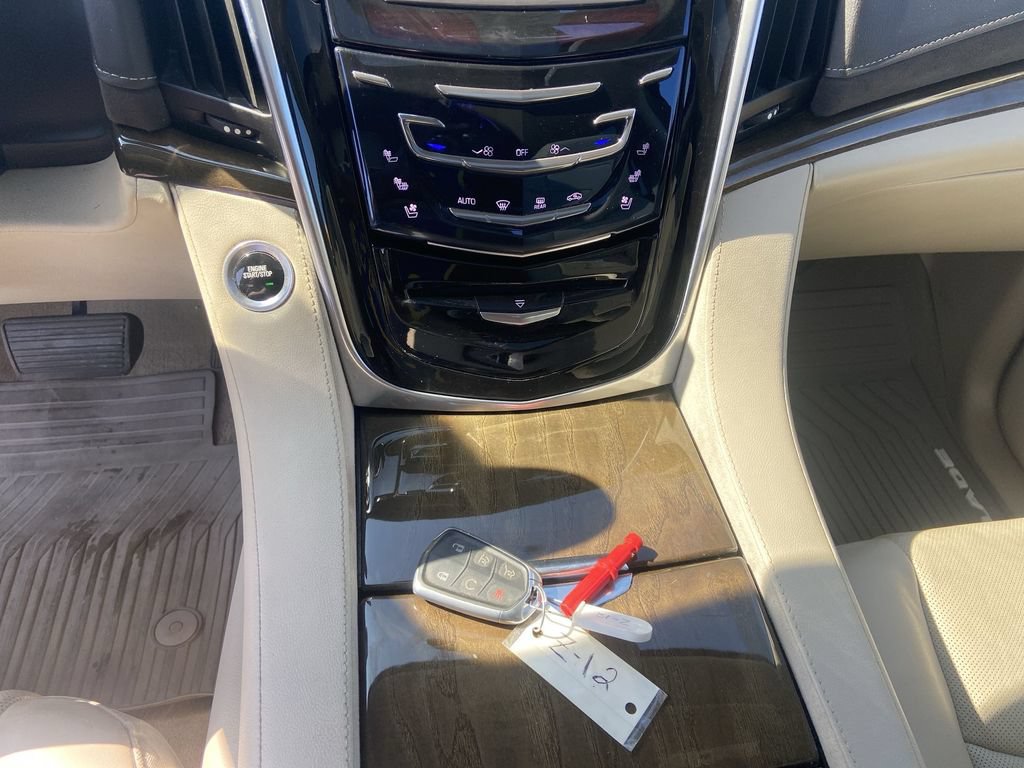 2020 Cadillac Escalade Premium Luxury - Photo 26