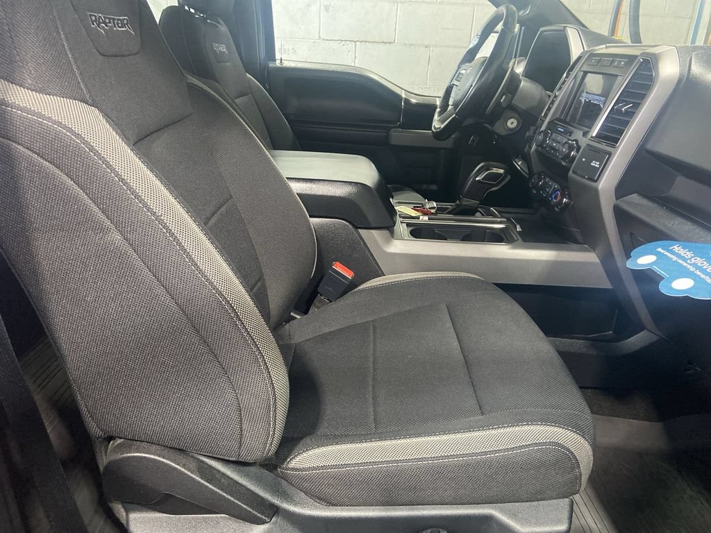 2020 Ford F-150 Raptor - Photo 25