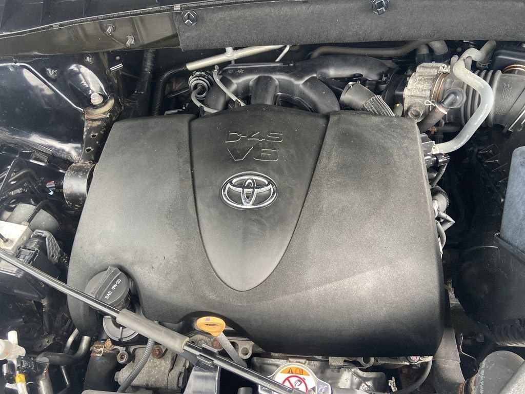2019 Toyota Highlander LE - Photo 28
