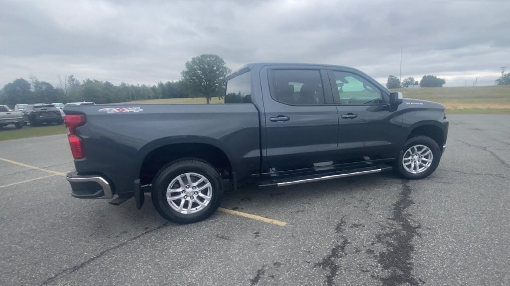 2022 Chevrolet Silverado 1500 LT - Photo 9