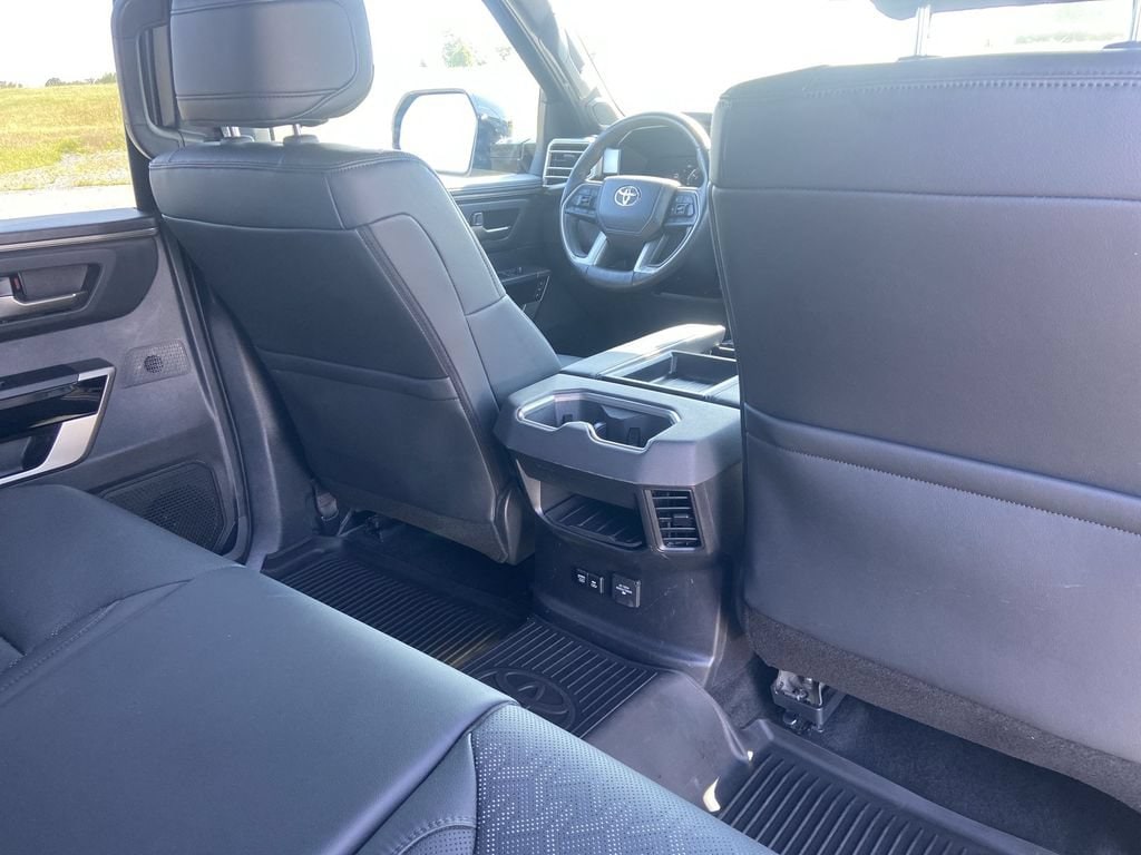 2025 Toyota Tundra Limited - Photo 13