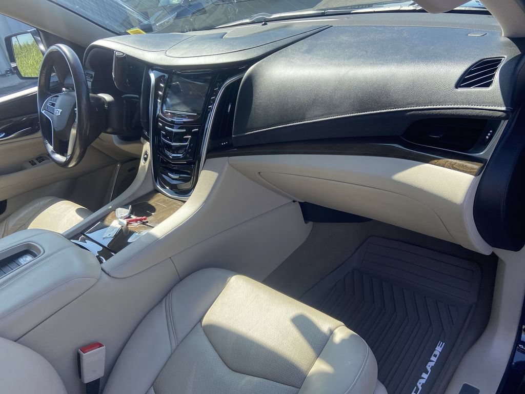 2020 Cadillac Escalade Premium Luxury - Photo 38