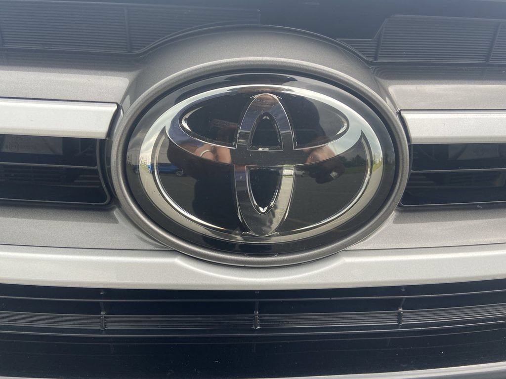 2019 Toyota Highlander LE - Photo 29