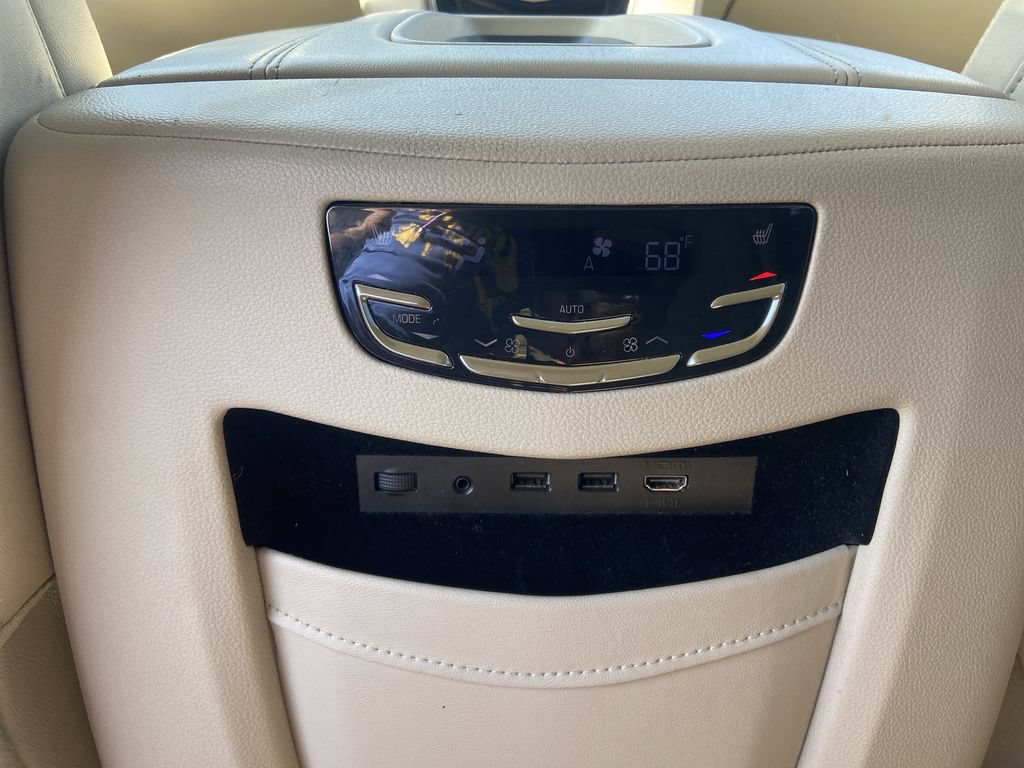 2020 Cadillac Escalade Premium Luxury - Photo 30