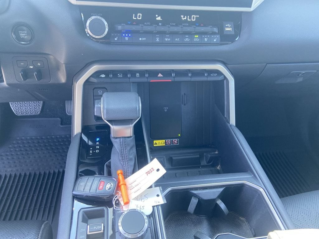 2025 Toyota Tundra Limited - Photo 25