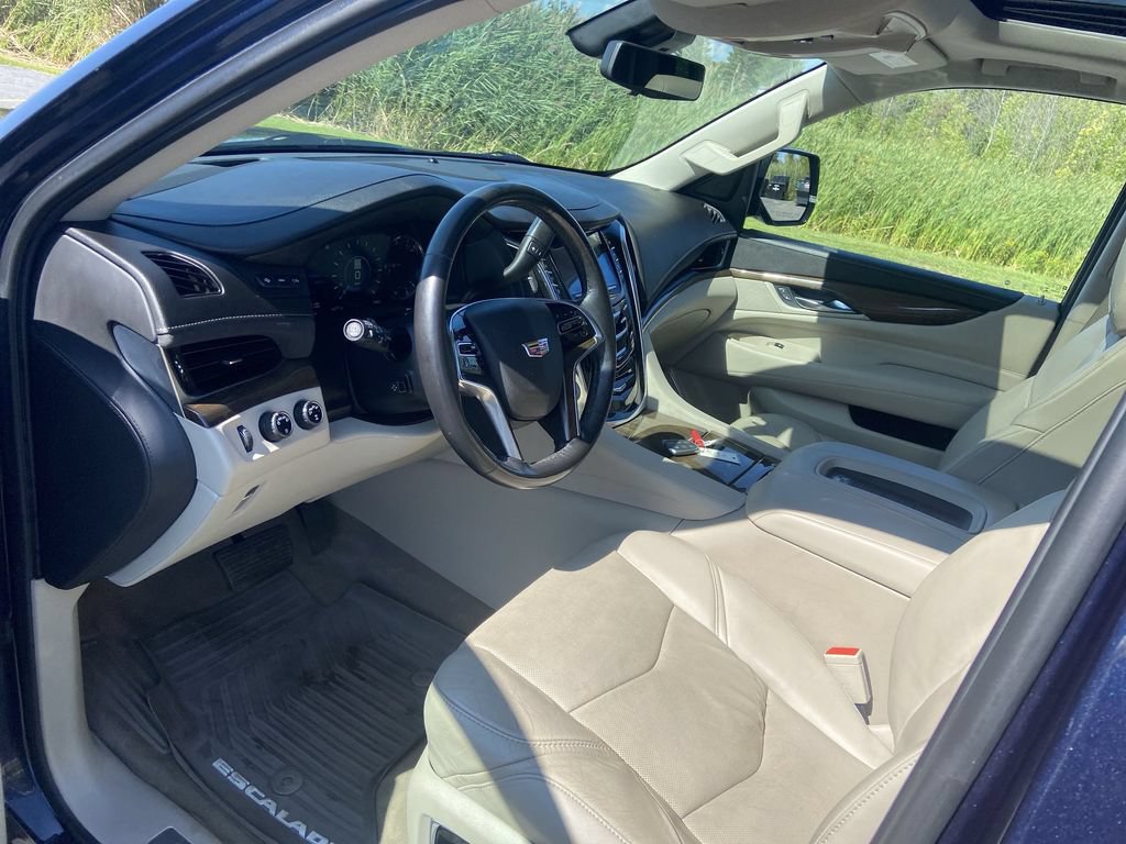 2020 Cadillac Escalade Premium Luxury - Photo 17