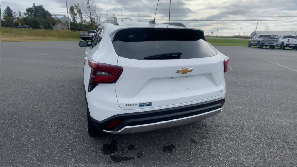 2024 Chevrolet Trax LT - Photo 7
