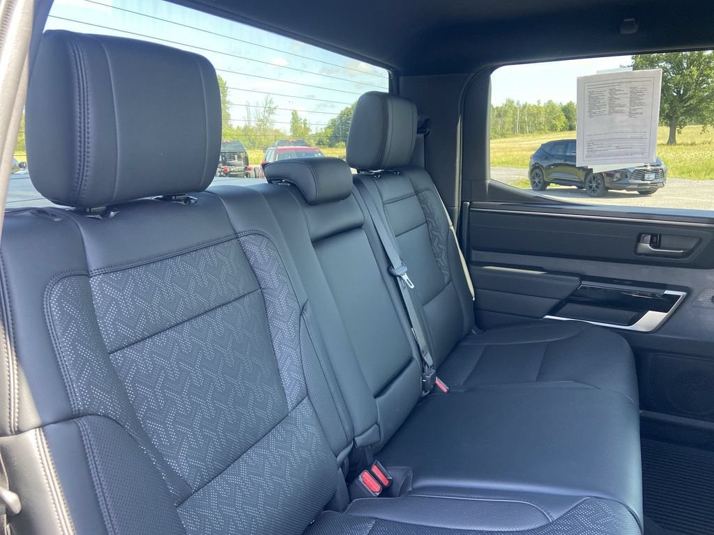 2025 Toyota Tundra Limited - Photo 12