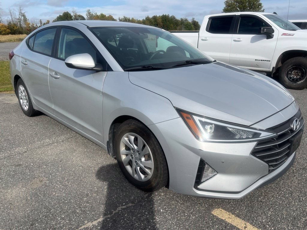 Used 2020 Hyundai Elantra SE Sedan