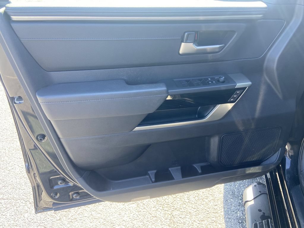 2025 Toyota Tundra Limited - Photo 29