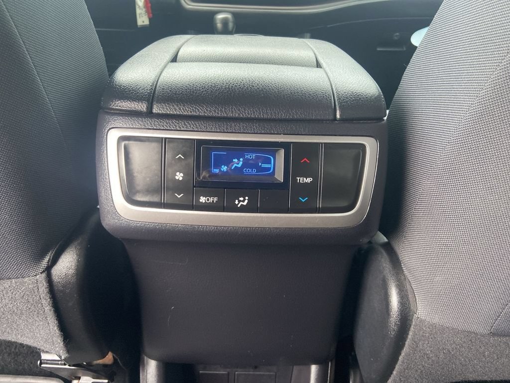 2019 Toyota Highlander LE - Photo 20