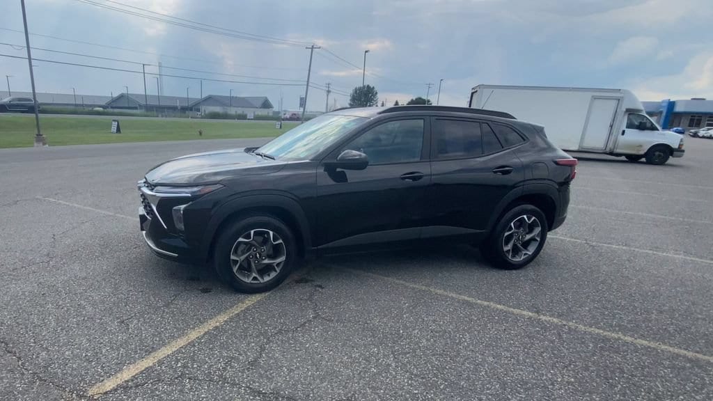 Used 2024 Chevrolet Trax LT SUV
