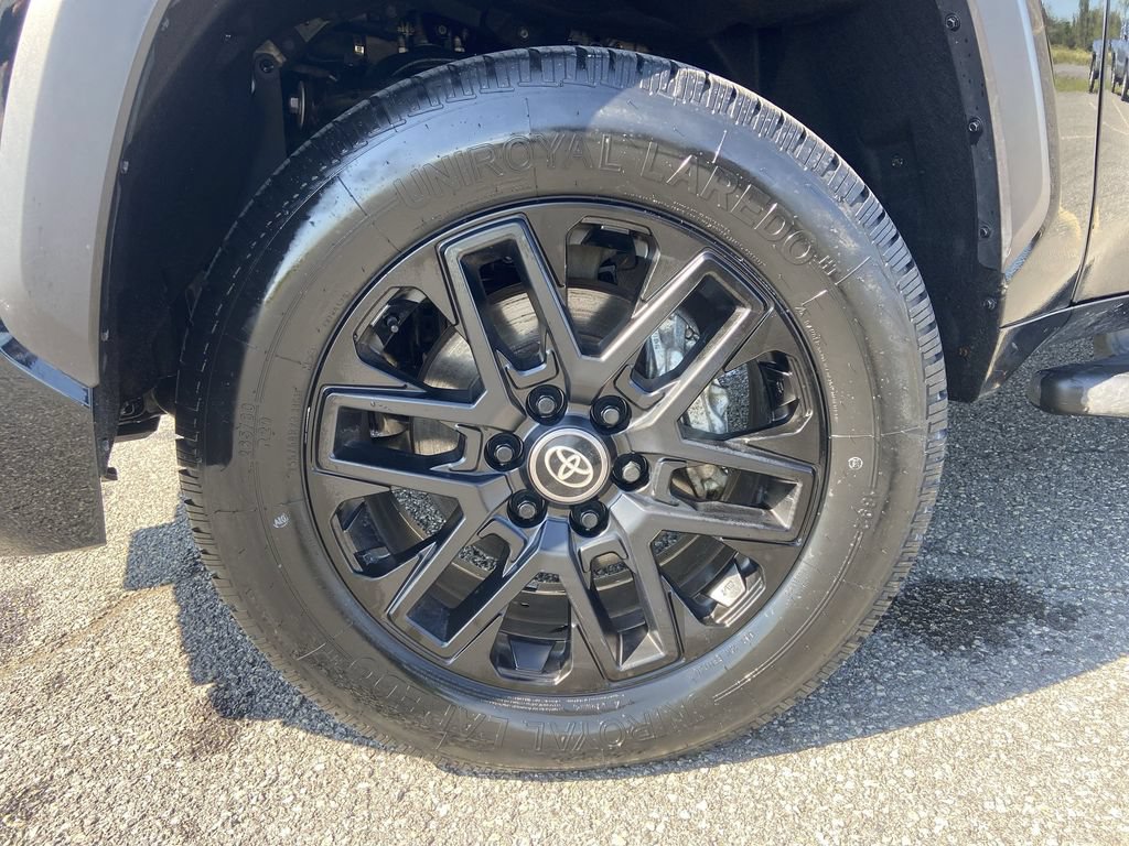 2025 Toyota Tundra Limited - Photo 39