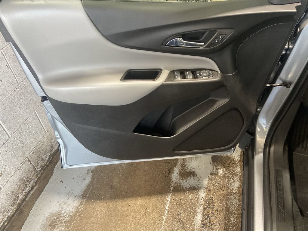 2023 Chevrolet Equinox LS - Photo 21