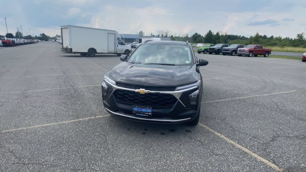 Used 2024 Chevrolet Trax LT SUV