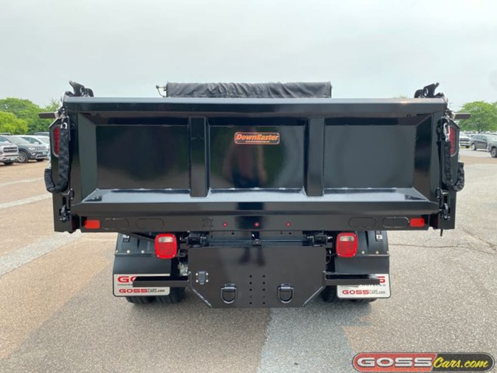 New 2026 Ram 5500 Chassis Cab TRADESMAN REGULAR 4X4 60' CA Pickup