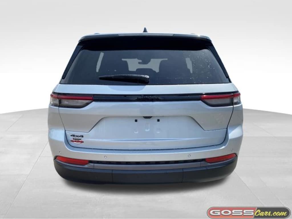 New 2026 Jeep Grand Cherokee LAREDO ALTITUDE 4X4 Sport Utility