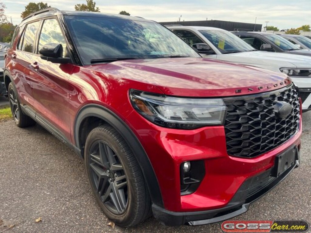 Used 2025 Ford Explorer ST SUV