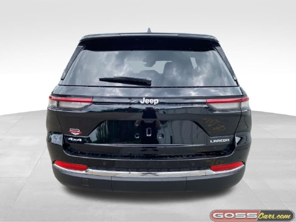 New 2026 Jeep Grand Cherokee LAREDO X 4X4 Sport Utility